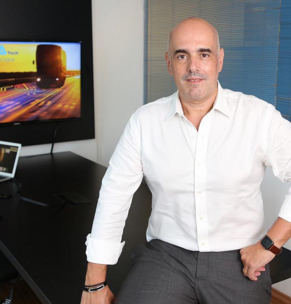 João Moretti é consultor na área de tecnologia, CEO da Moretti Soluções Digitais, presidente da ABIDs e fundador e sócio das startups AgregaTech, AgregaLog, Rodobank, Paybi e outros